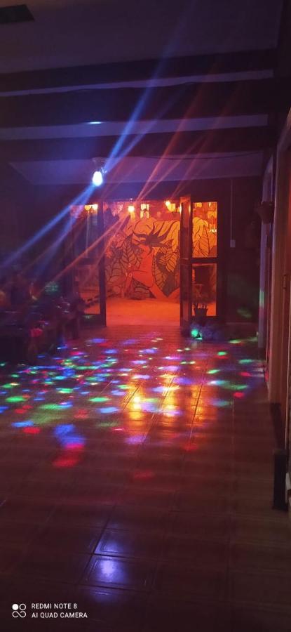 Efferus Hostel ウバトゥバ エクステリア 写真