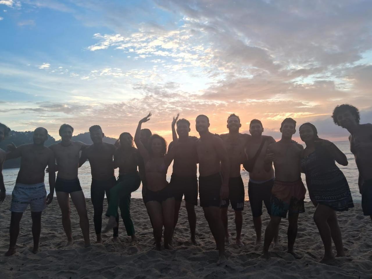 Efferus Hostel ウバトゥバ エクステリア 写真